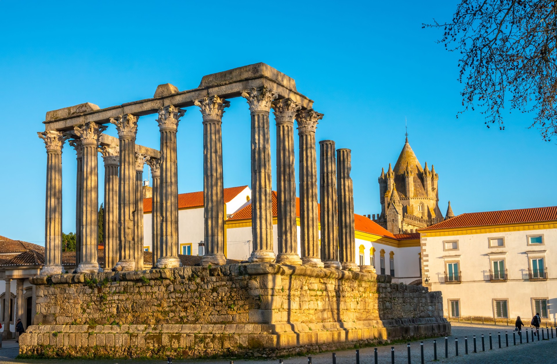 Ruins of the Roman Temple, 1st century AD, Evora, Alentejo, Portugal. One of the best preserved roman temples in the Iberian Peninsula and a UNESCO World Heritage site.
