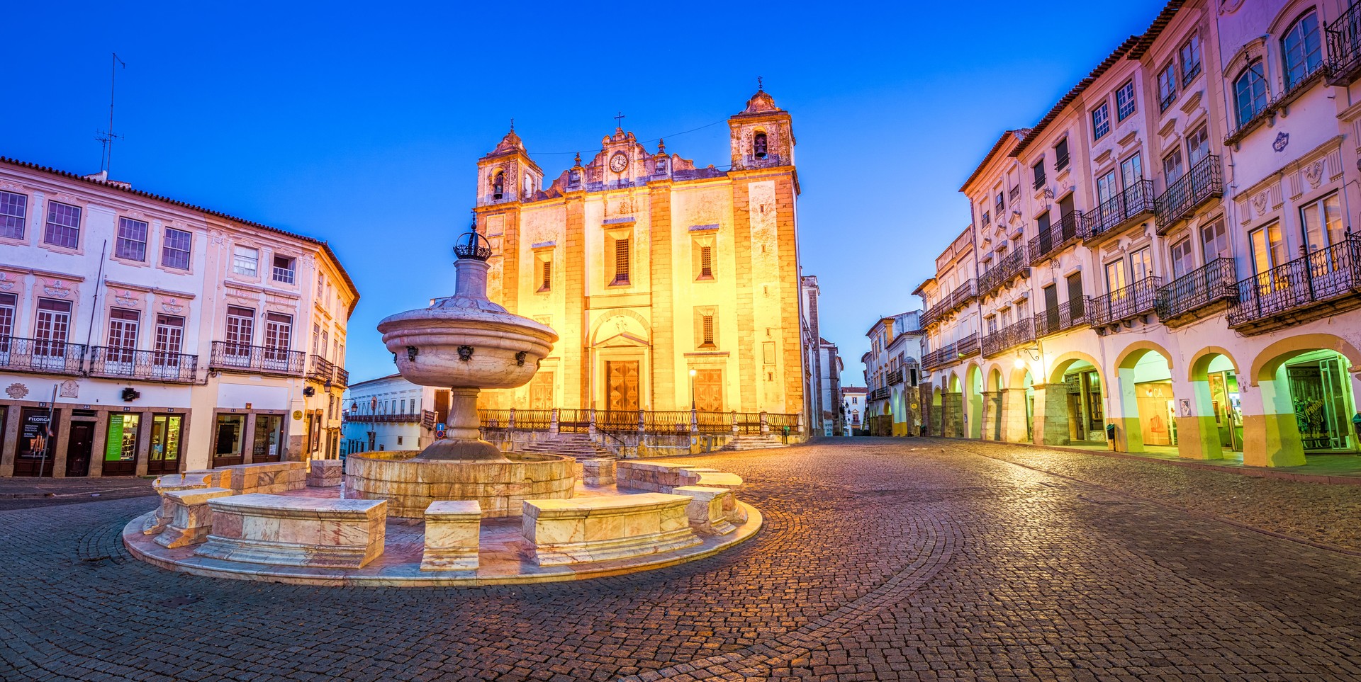 The Giraldo Square